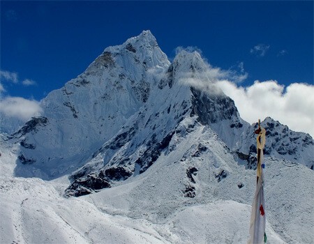 Everest high pass lodge trek