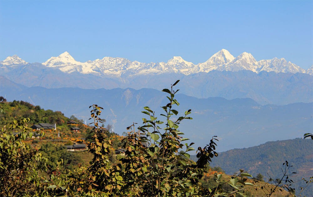 langtang himalayas from chisapani nagarkot trail on chisapani nagarkot student tour.