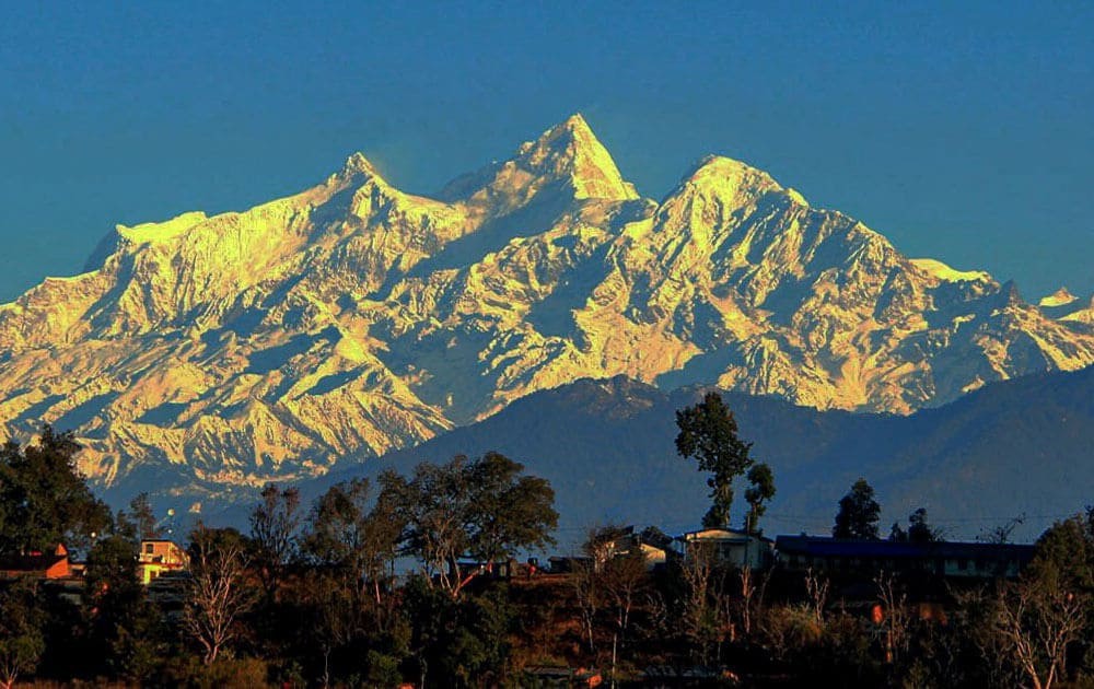 manaslu himalayan view in evening on gorkha trek